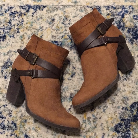 mossimo suede boots